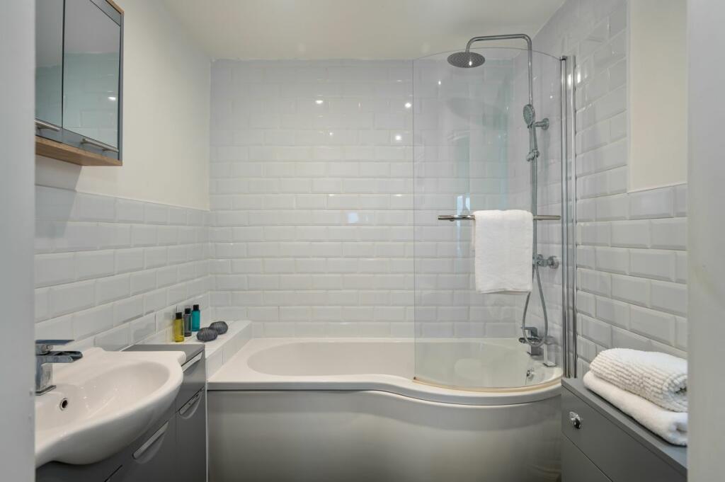 Master Bedroom Ensuite