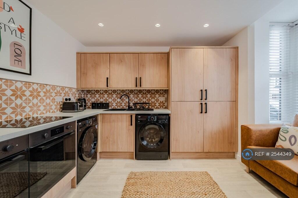 Communal Area At 23 Charlotte St