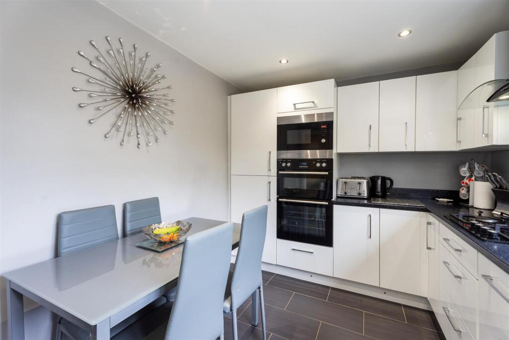 85GlenMore-01.jpg