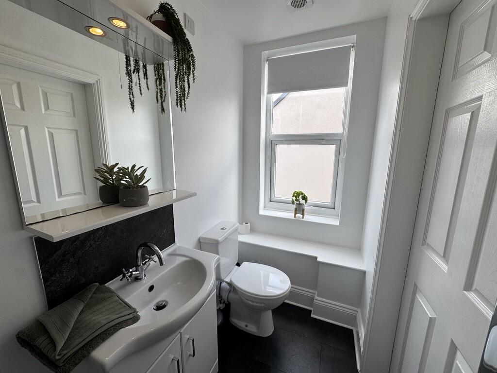 Bathroom-84F1B810...