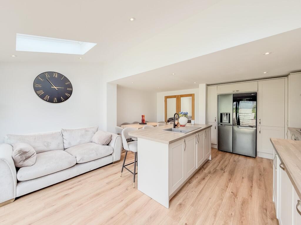 Kitchen/Diner/Family