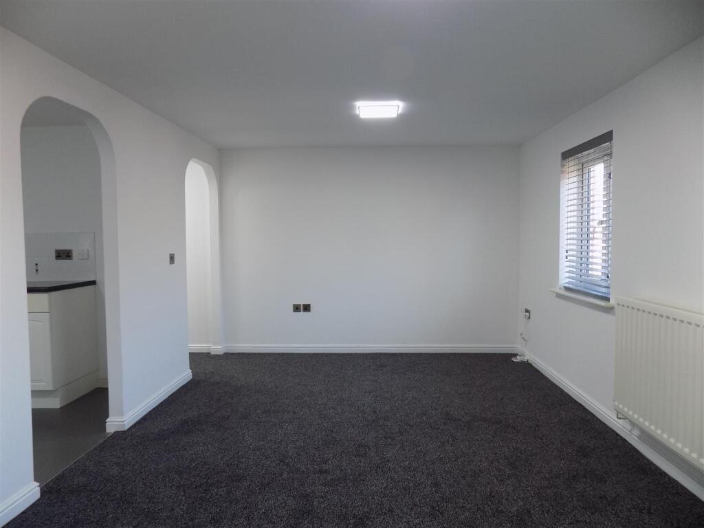 Living room reverse straight.JPG