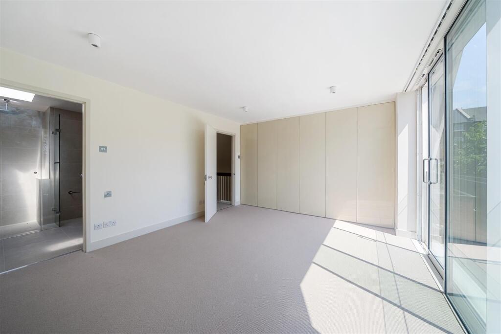 27 Elsworthy Road NW3 3BT-No Watermark-17.jpg