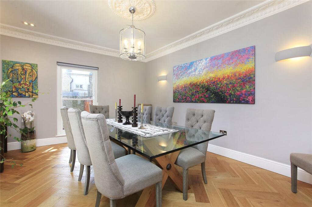 property in Crescent Grove, 
Clapham, SW4