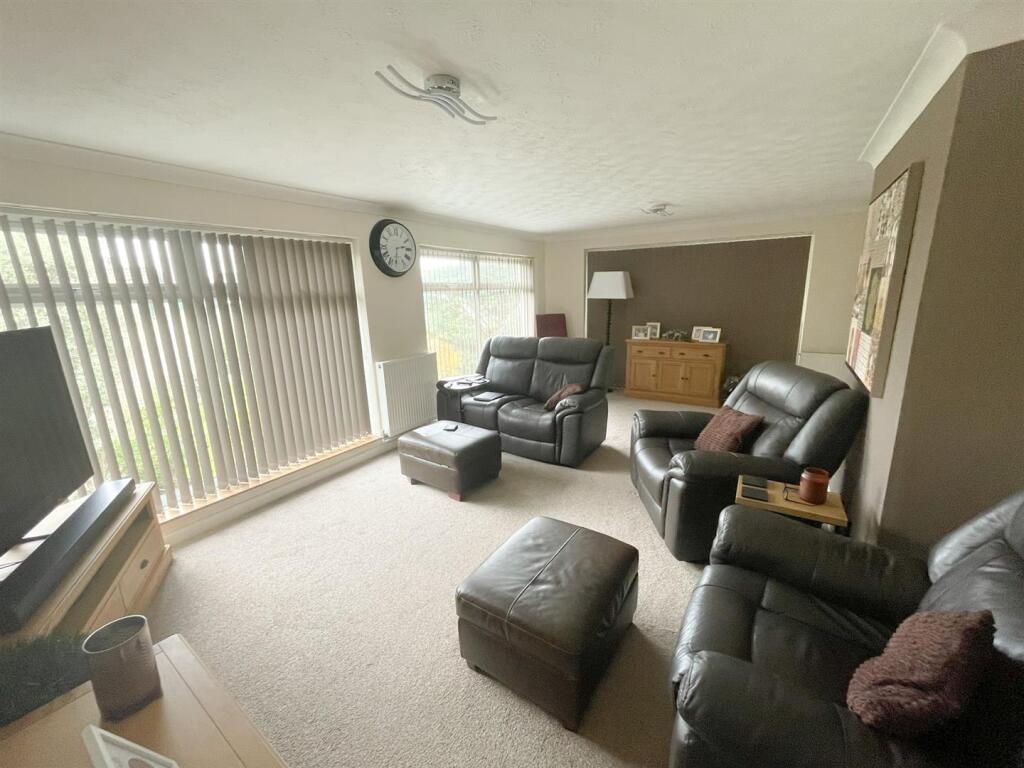 living room ,.jpg