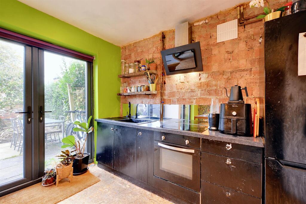 Kitchen Living_1.jpeg