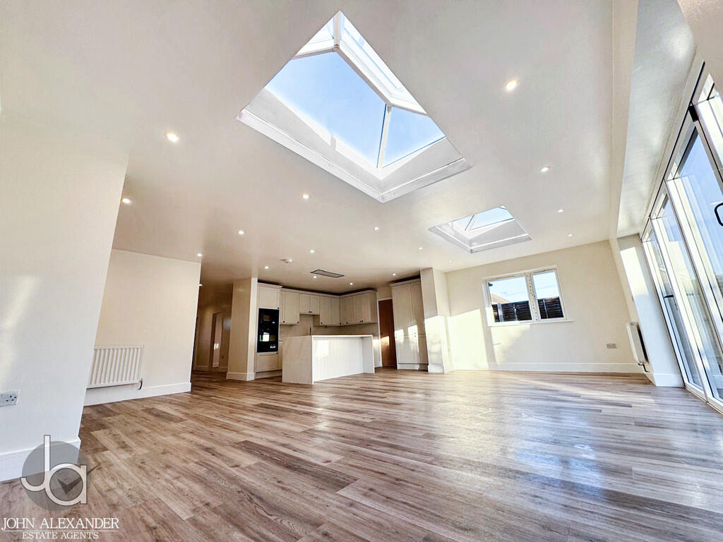 7a975d9b-b946-4d2...