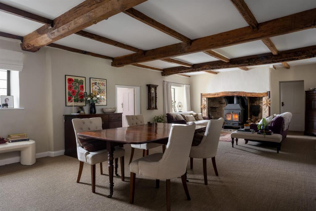 49 - Dowmans Farmhouse - GL53 9QY - Web.jpg