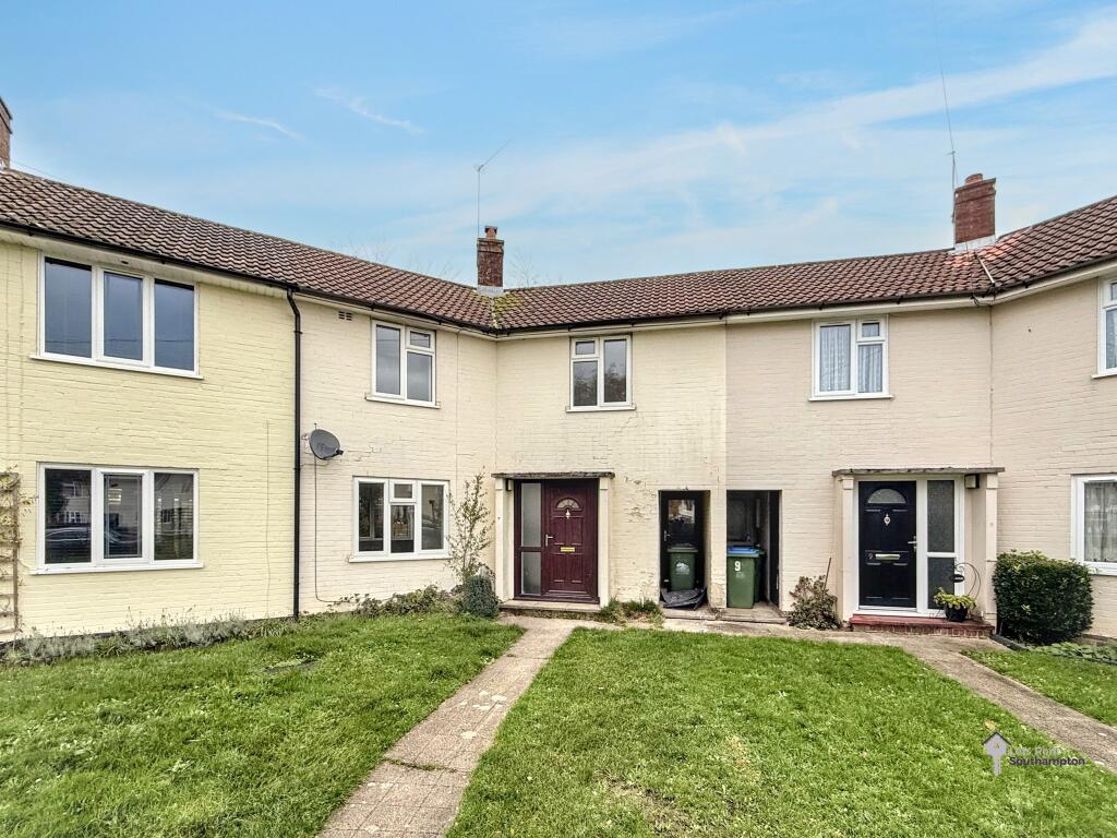 3 bed terraced house to rent Robert Cecil Avenue,