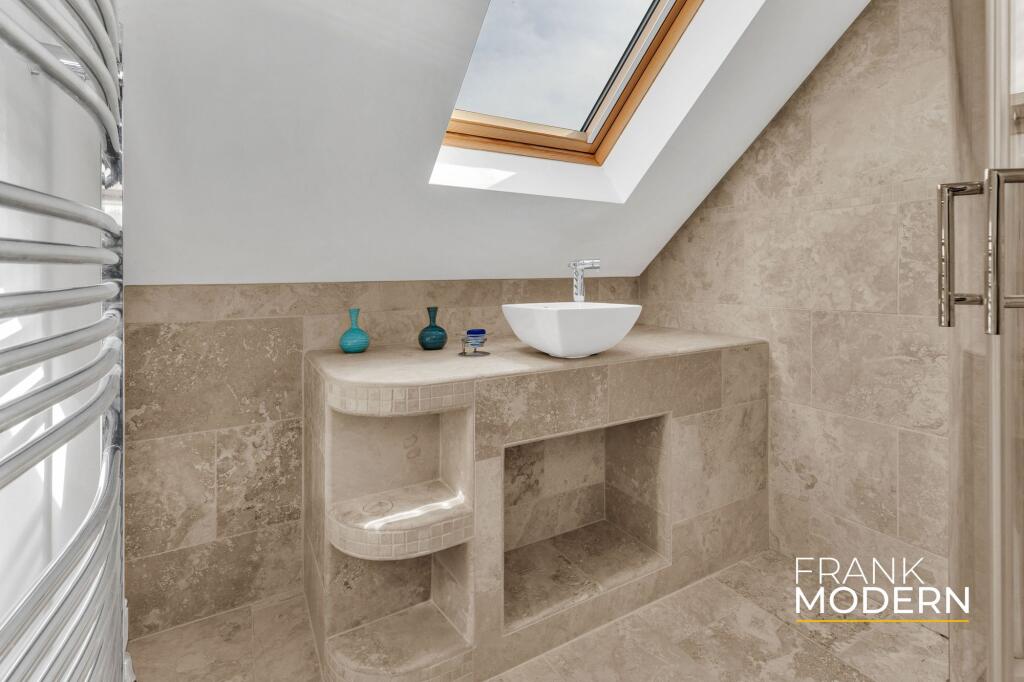 Bedroom Three En-Suite