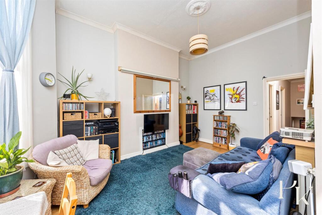 Albert Road, 20, Flat 3-007.JPG