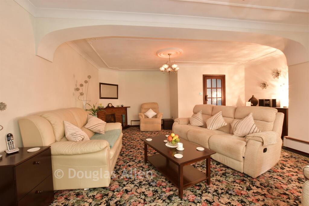 Lounge *