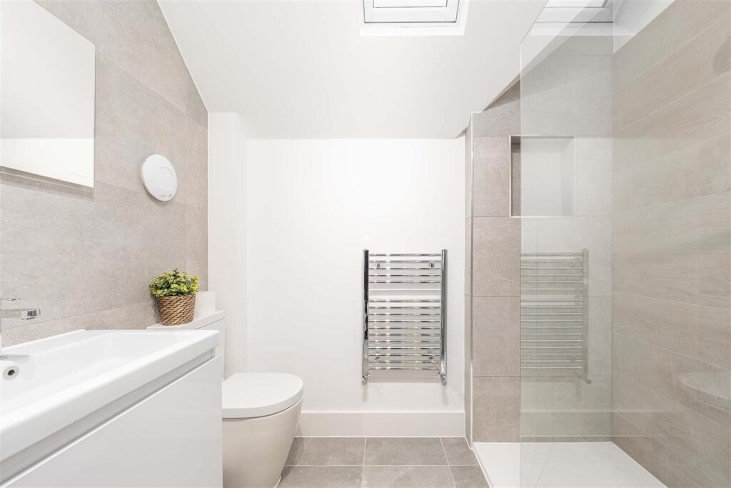 Blackthorn Barn - by Visually Rich 09074.jpg