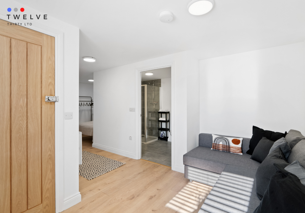 Studio (w/ sofa bed)