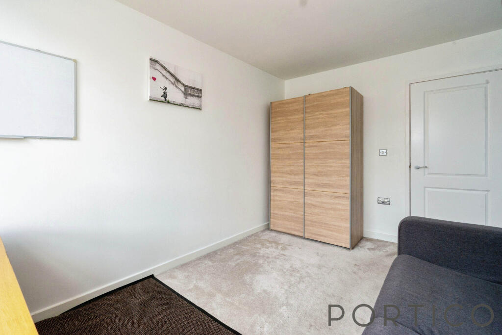Bedroom 2 (2)