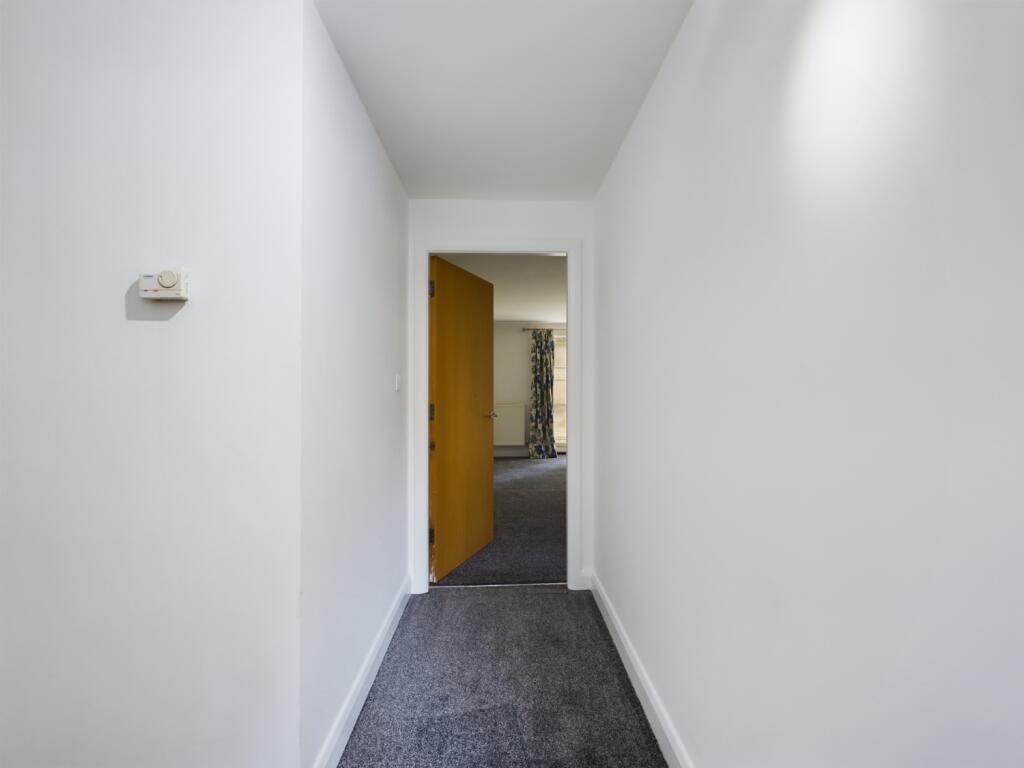 CAM01440G0-PR0125-STILL005