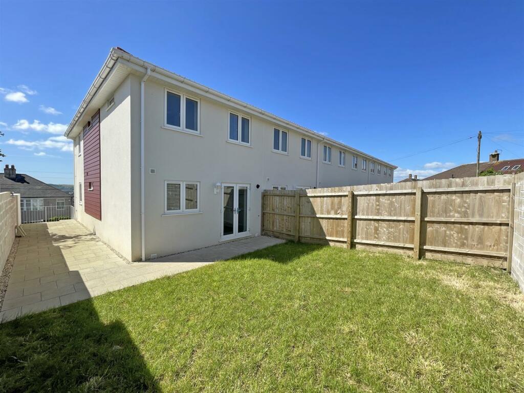 Sound View 7 - Rear.jpg