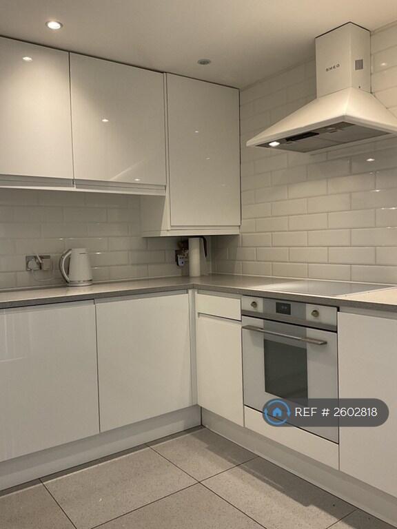 Integrated Fridge And Freezer