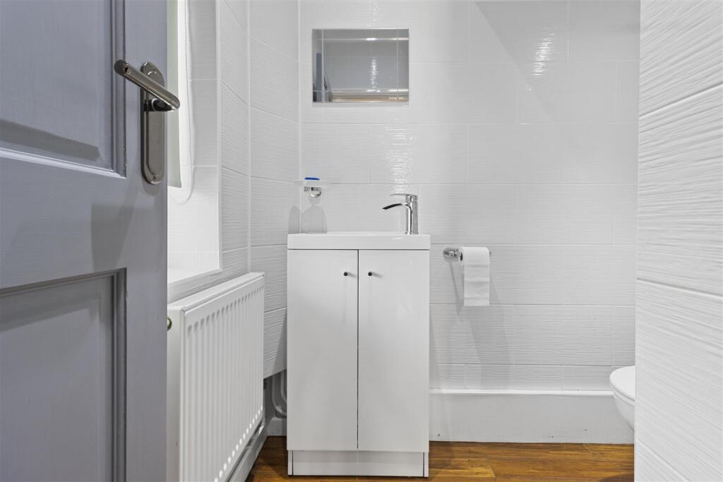 cloakroom.jpg