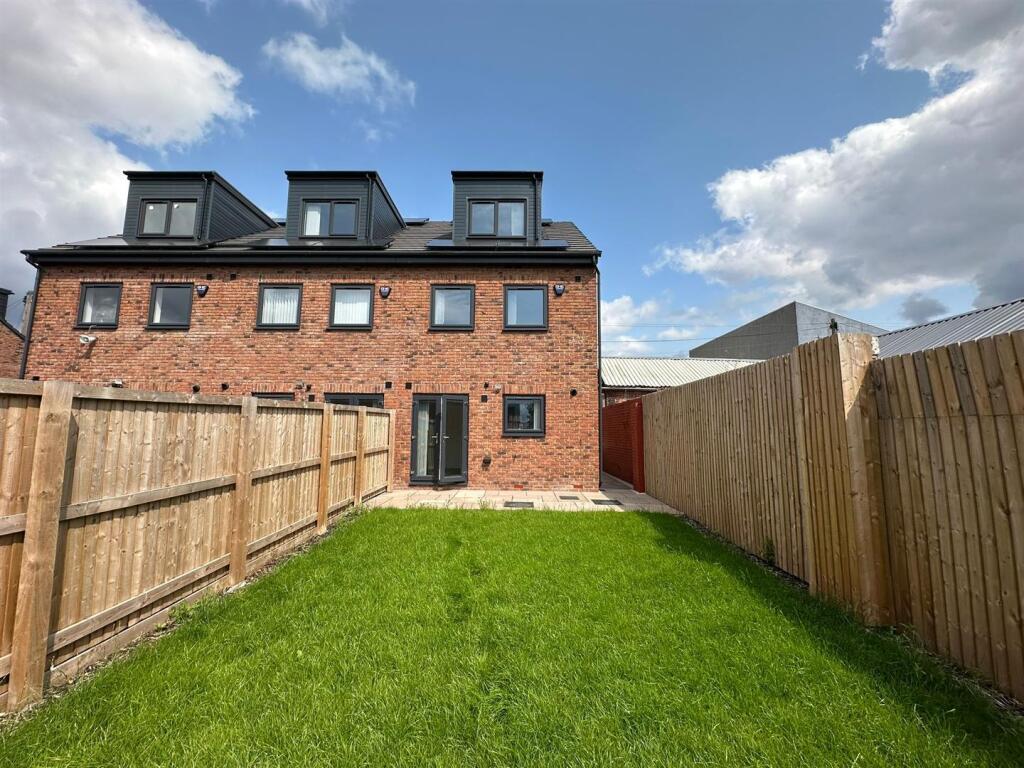 WhatsApp Image 2025-07-14 at 13.32.22 (1).jpeg