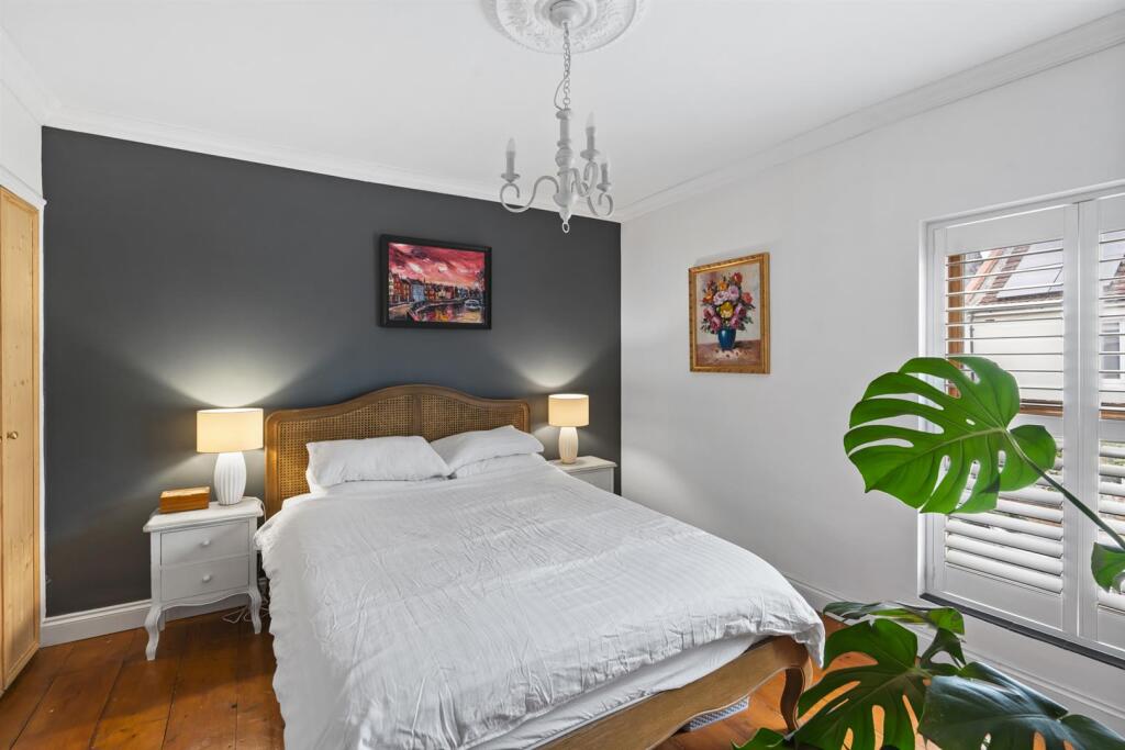 12 Gladstone - 015.JPG