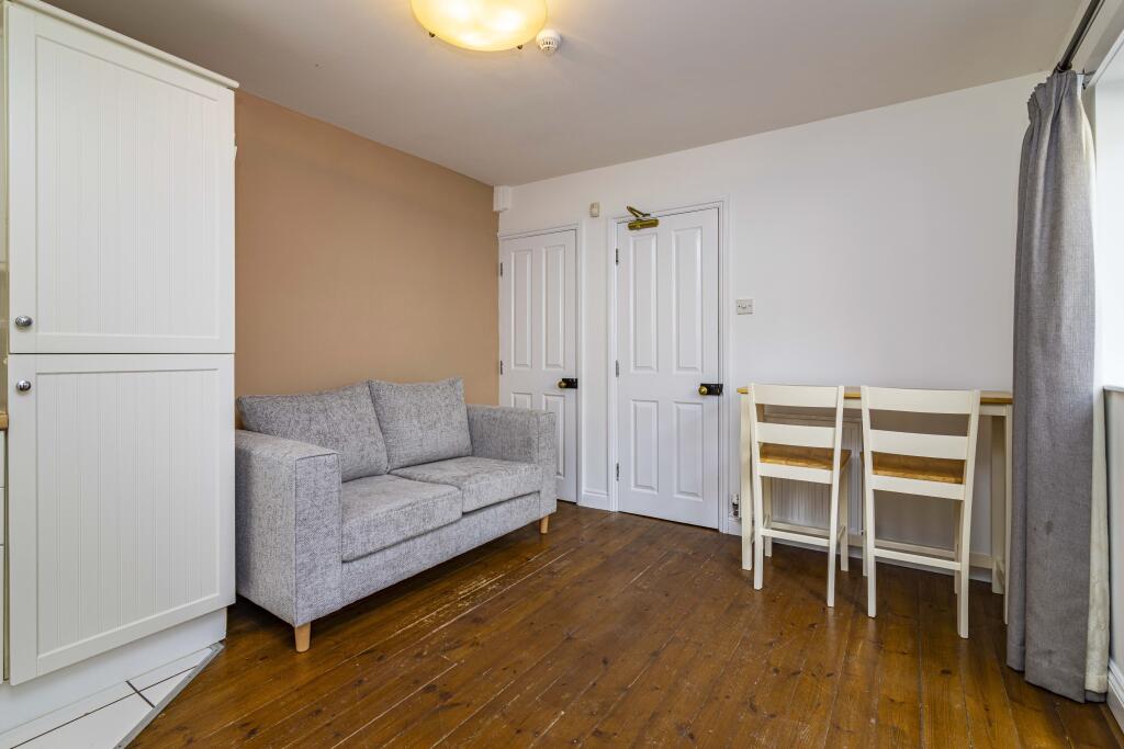 10-12DouglasRoad-10