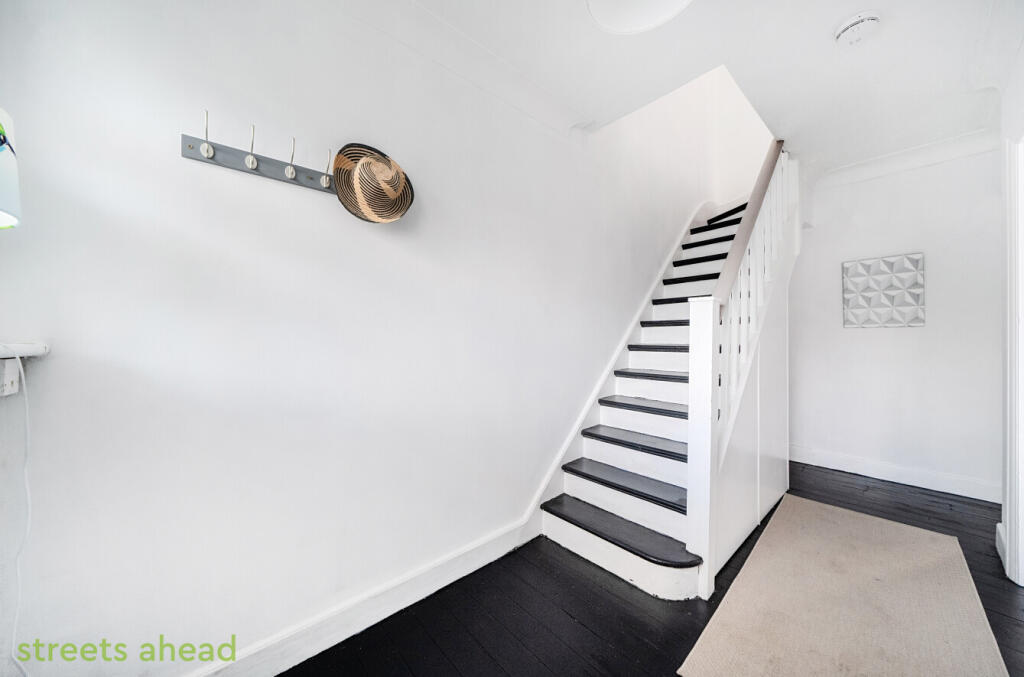 8d3051fc-ddd4-4c1...