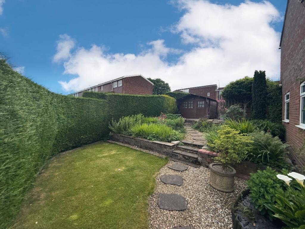 75FF72B6-885F-4F01-B28B-ED32CAD4AF69