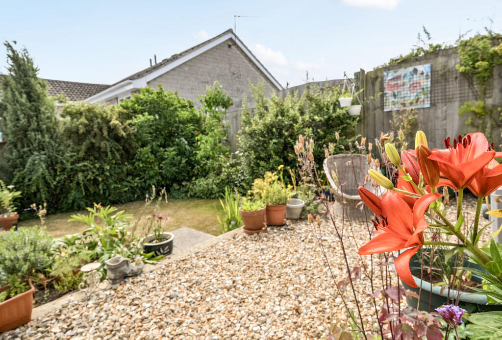 1319002-4-6867e3e...