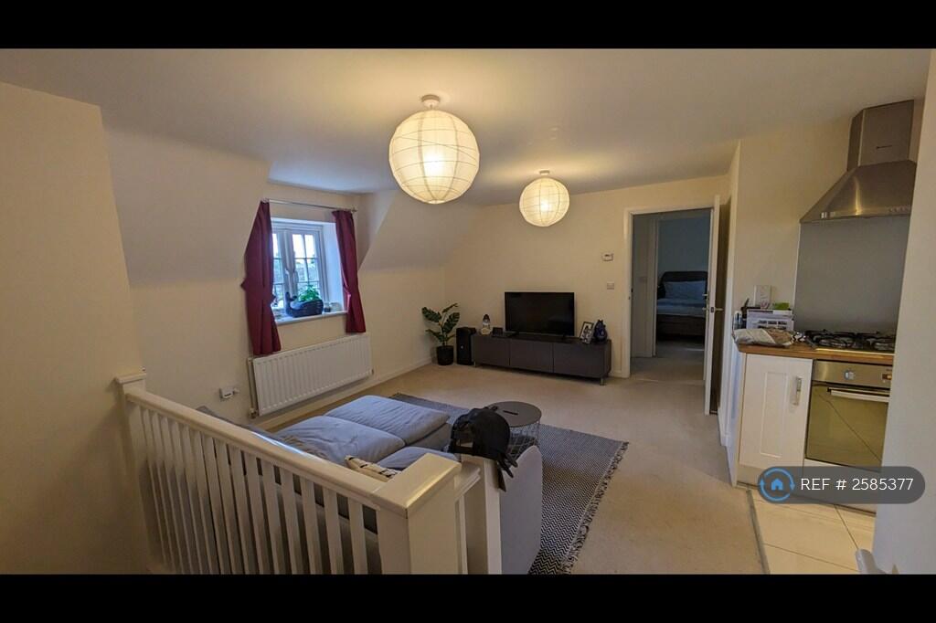 Living Room Leading To Bedrooms