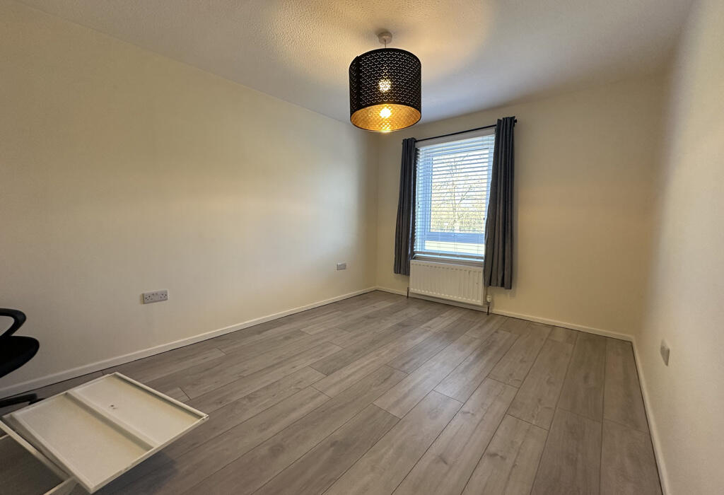 Guest bedroom