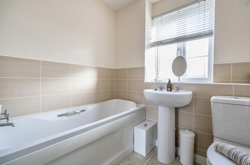 1361132-17-68de40...