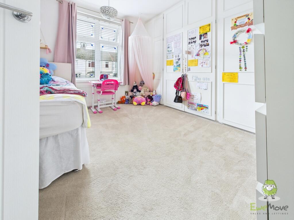 CAM01543G0-PR0146-STILL047