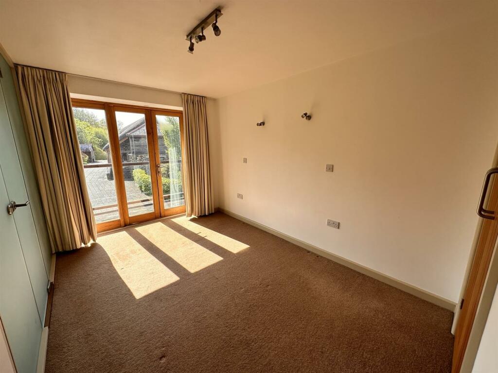 Bedroom 2.JPEG