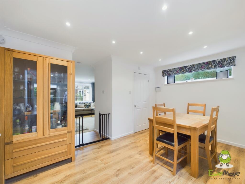 CAM03778G0-PR0086-STILL020