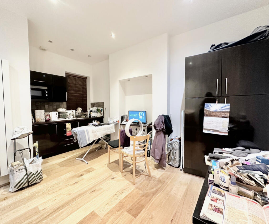 Studio Flat for Rent