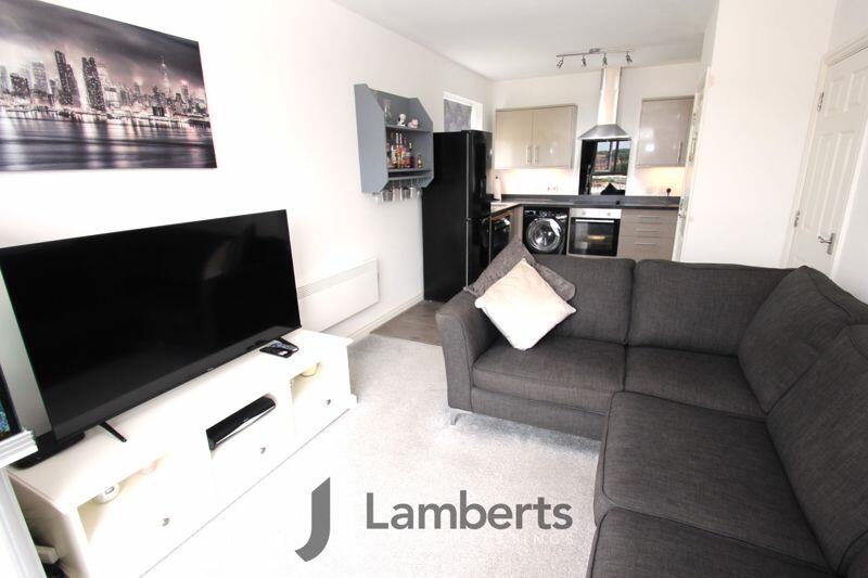 Lounge/Kitchen