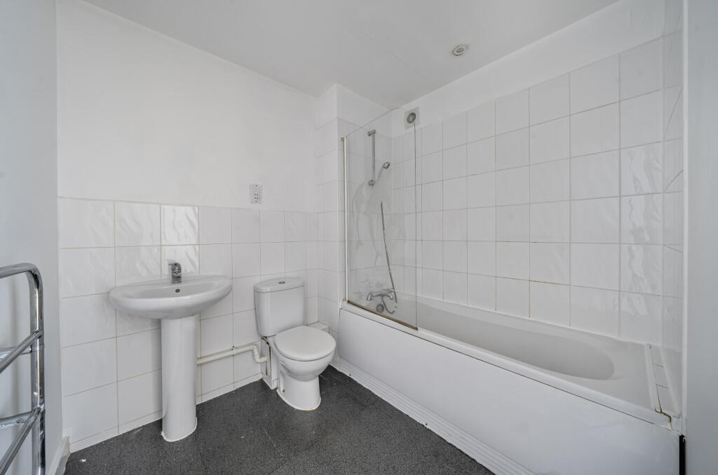 1347873-5-68b85aa...