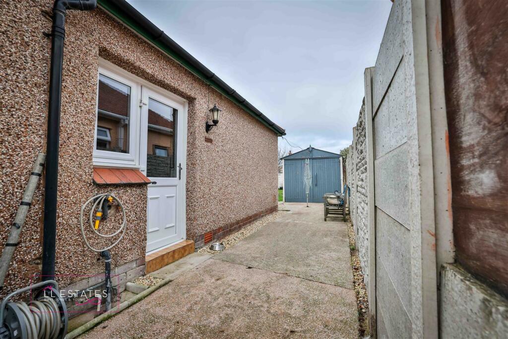 2 ridgeway avenue-40.jpg