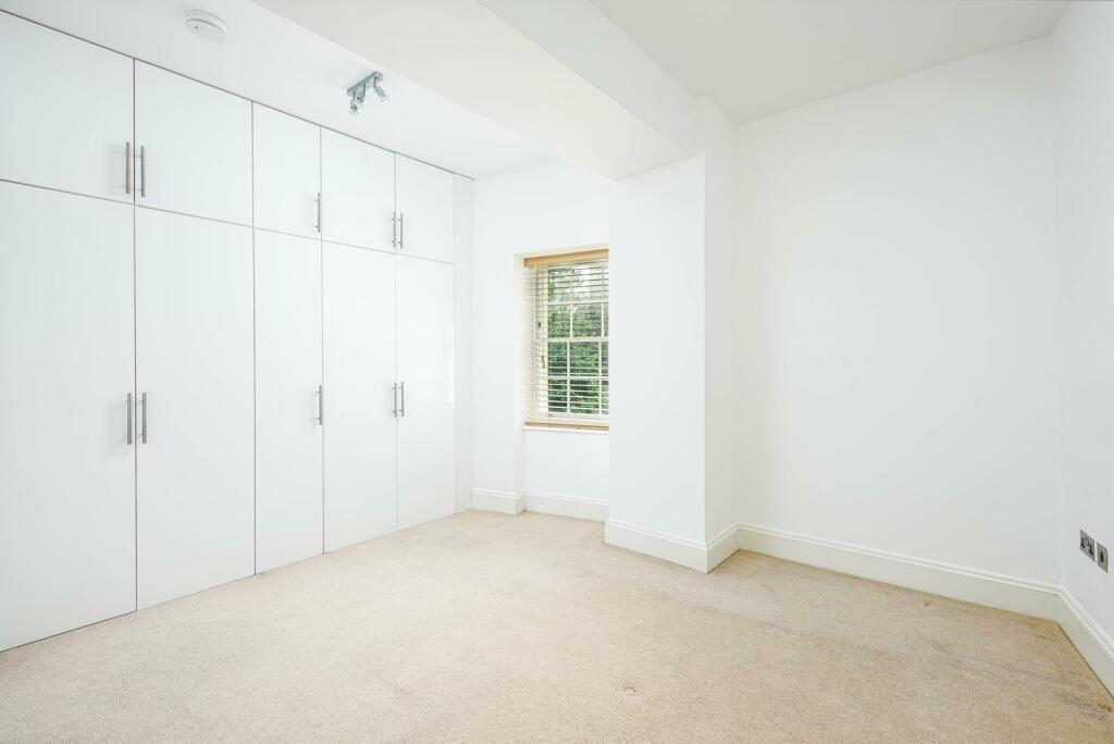 Bedroom1_1.jpg