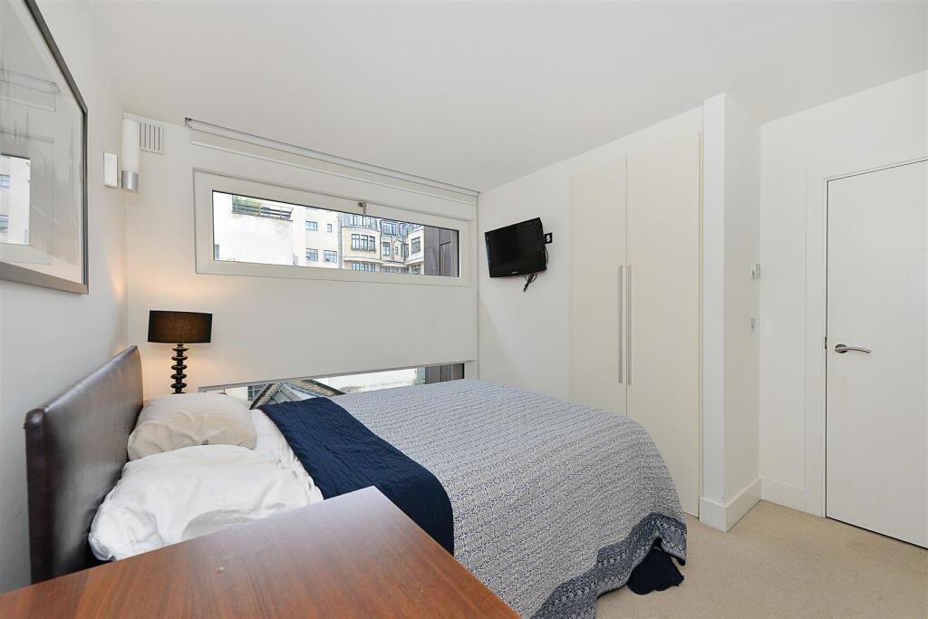 Flat 304, 10 Weymouth Stree09.JPG