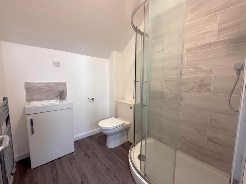 Ensuite - third floor