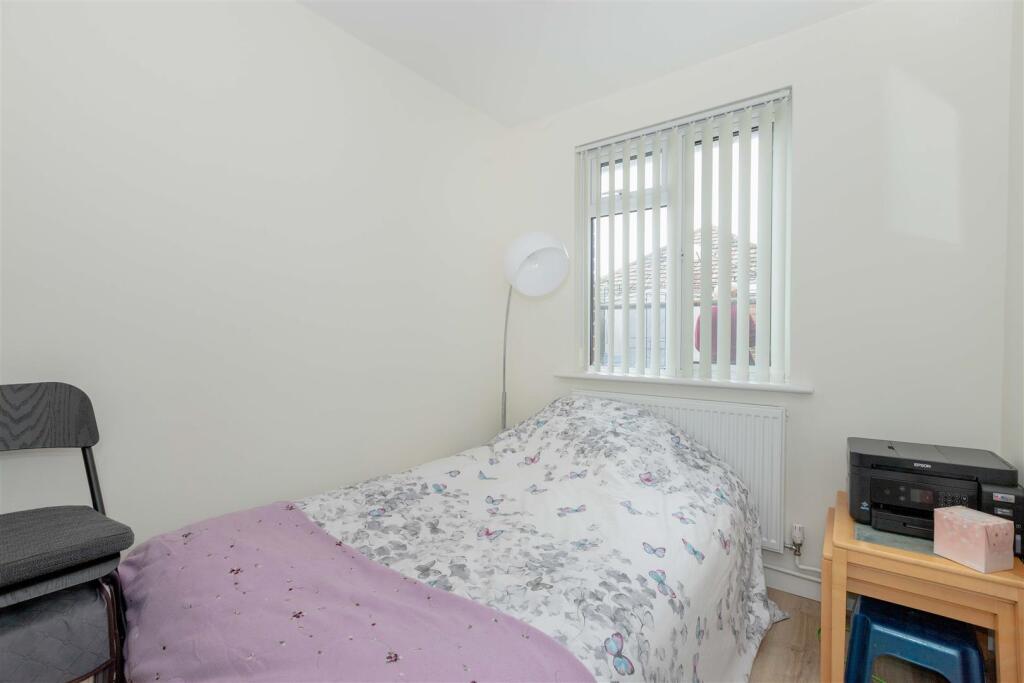 102 Meadow Road_3.JPG