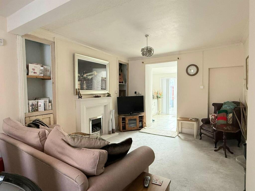 Living Room.jpg