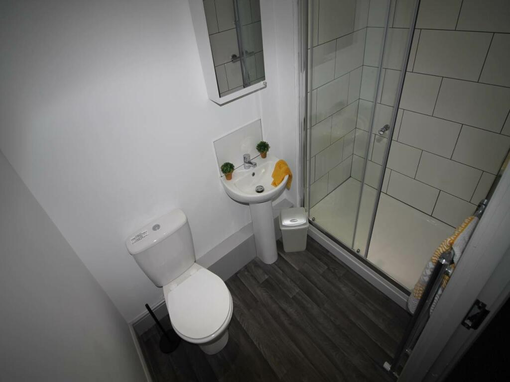 Bedroom 3 Bathroom