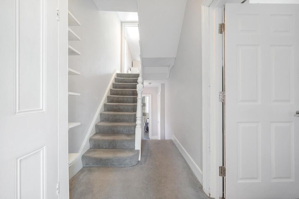 Hallway.JPG