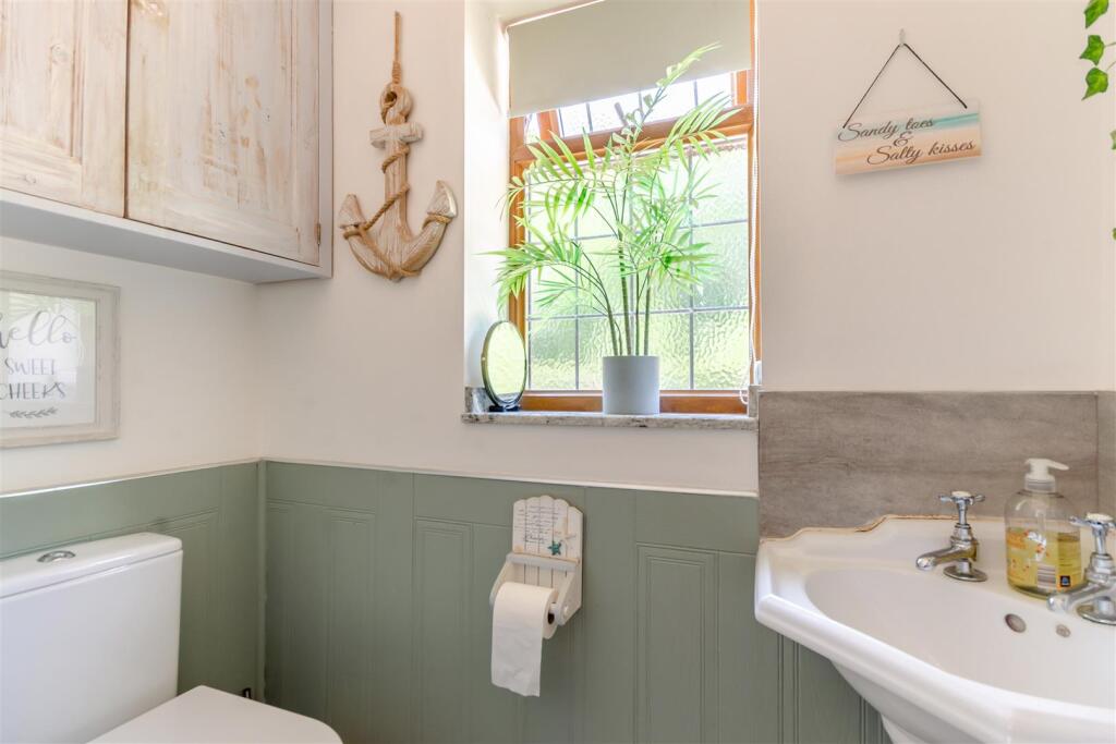 8647720-interior15.jpg