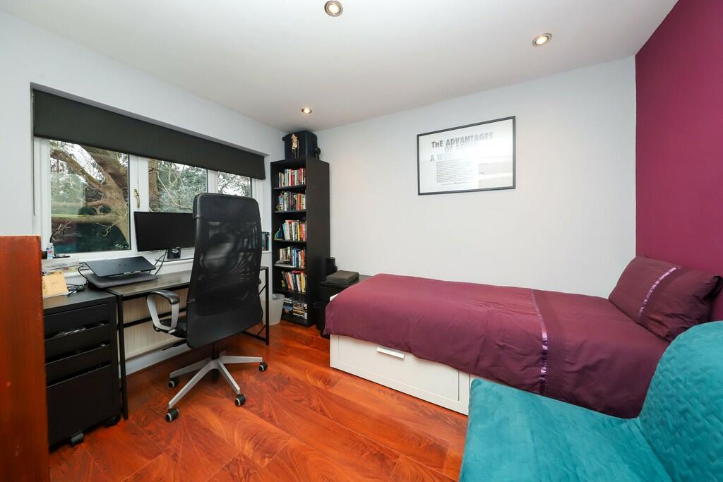 31 Oakdene Close ...