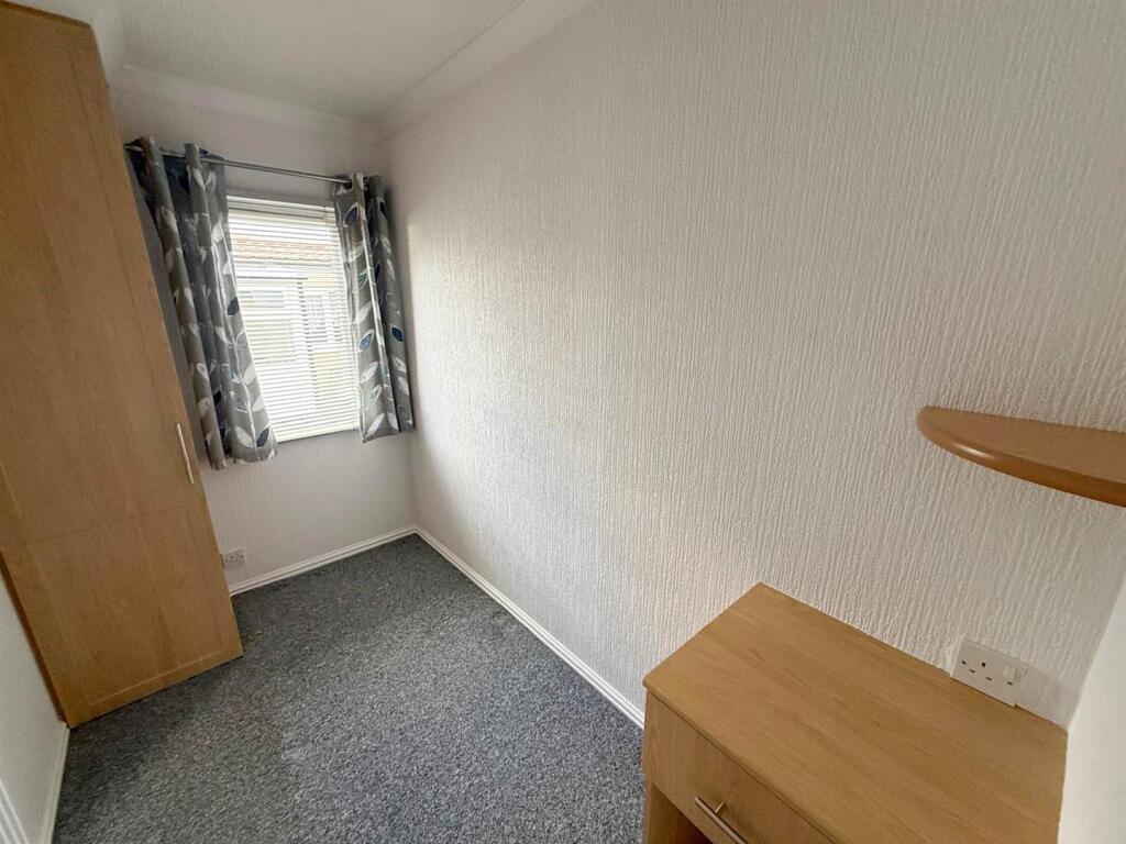 2 bed Park Home, Silsden 13