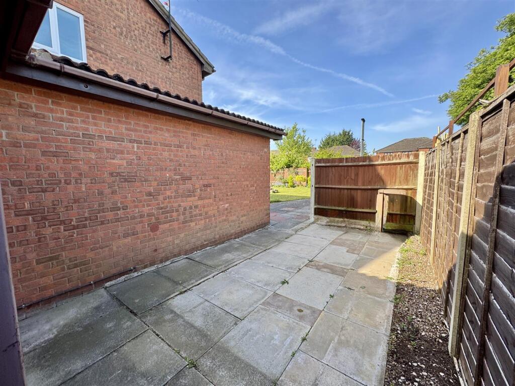 SIDE OF HOUSE